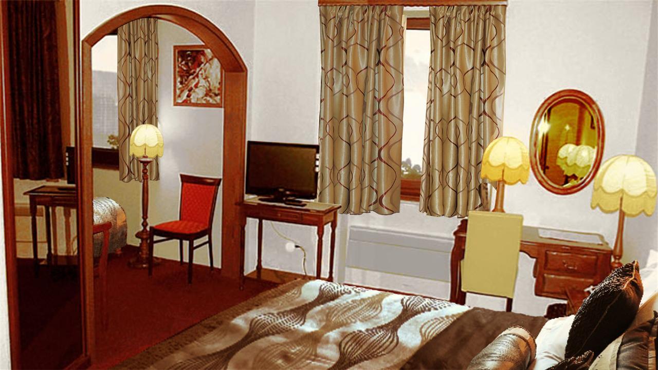 Hotel Restaurant Cristal Wintzenheim Dış mekan fotoğraf
